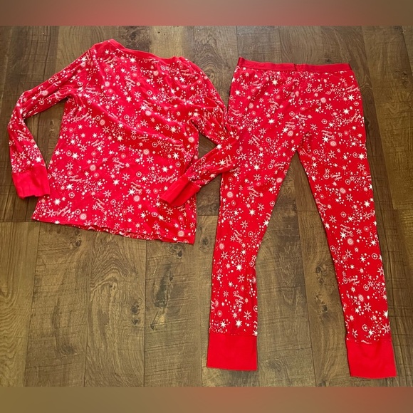 Victoria’s Secret 2 two piece snowflake winter red white pajamas Sz Large - Picture 9 of 10